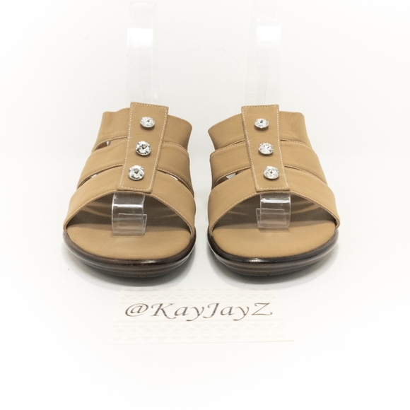 Onex Beige Wedge 3 Stone Sandal - Picture 2 of 8